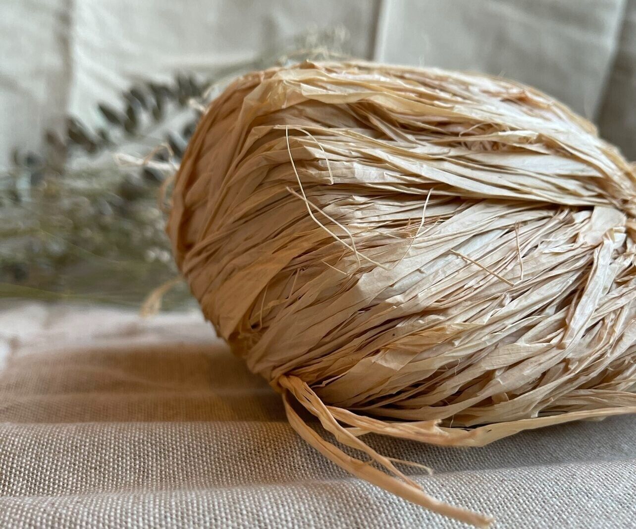 Eco-friendly raffia material 1kg for weaving projects