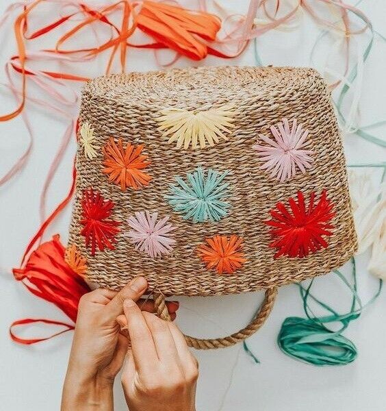 Natural raffia fibre pack for art and craft projects