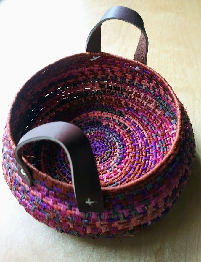 basket woven using raffia hank